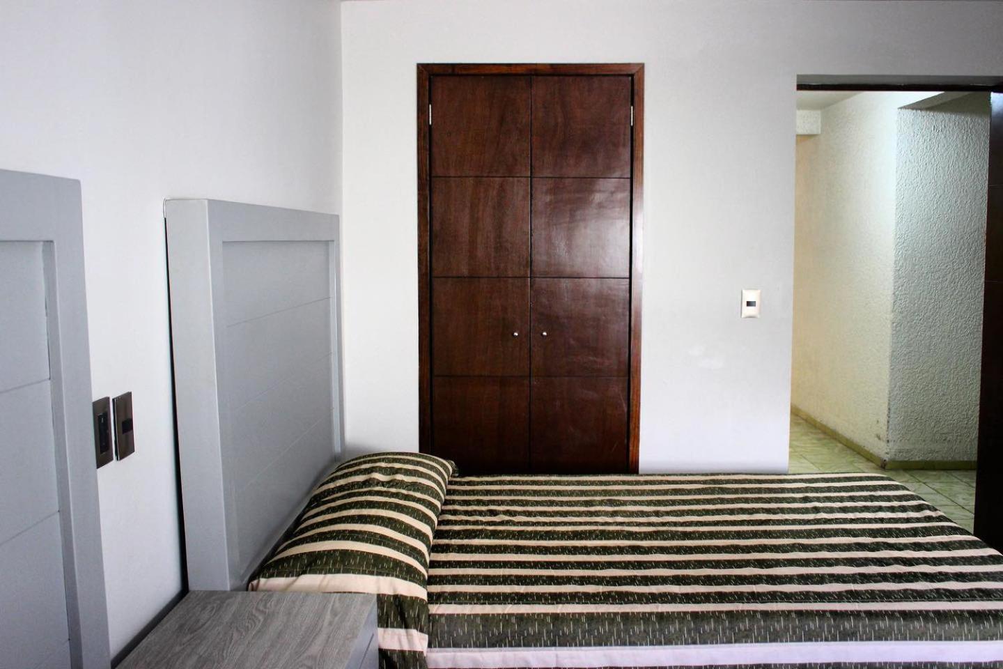 גואדלחארה Hotel Colon Express מראה חיצוני תמונה