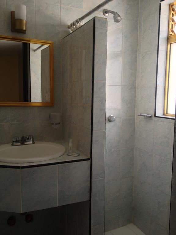 גואדלחארה Hotel Colon Express חדר תמונה